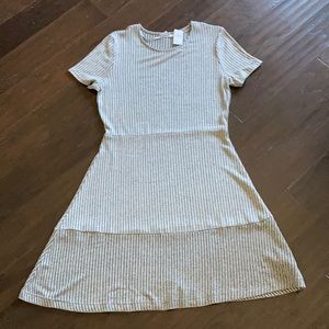 GAP-short sleeved Ribbed dress. Size Large/Tall-Grey Marled